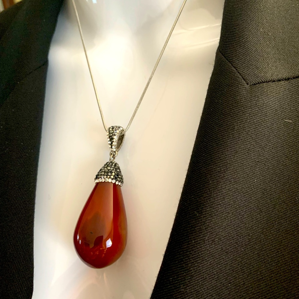 Single big Semiprecious Light Brown gem stone pendant necklace With Rhinestones